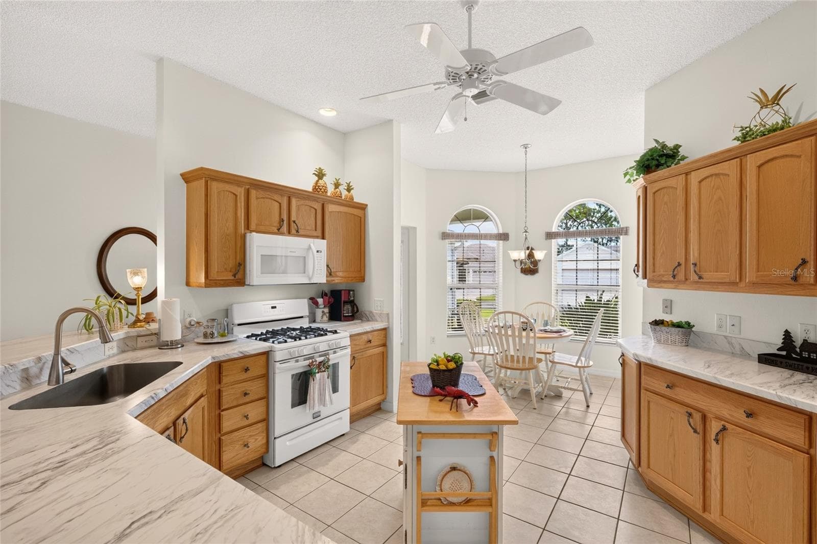 Single Family Residence at 1700 NORFOLK AVE, THE VILLAGES, photo 9 of 44