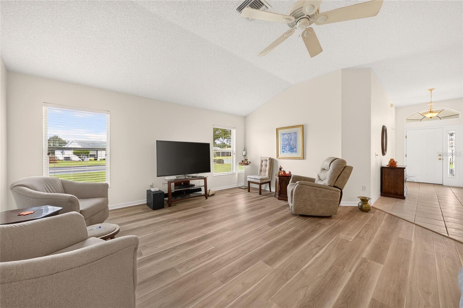 Single Family Residence at 1700 NORFOLK AVE, THE VILLAGES, photo 14 of 44