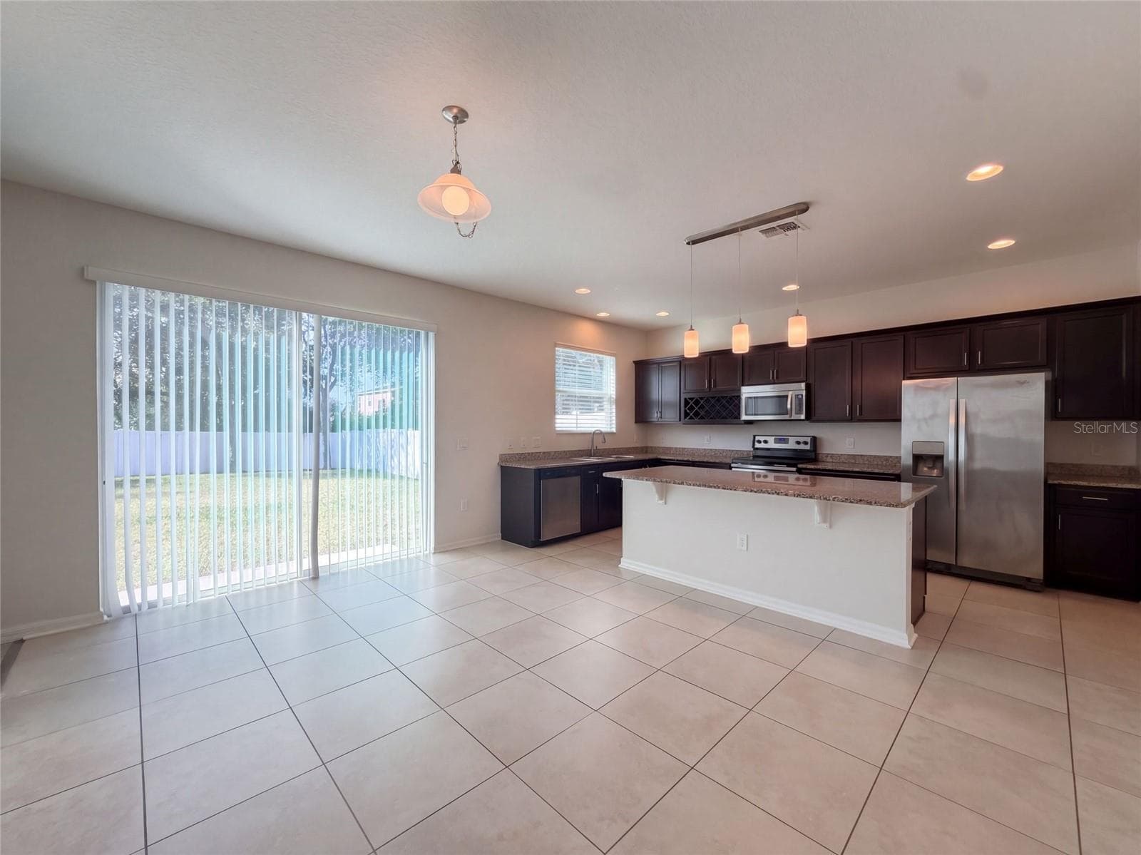 Single Family Residence at 7607 TANGLE RUSH DR, GIBSONTON, photo 2 of 28