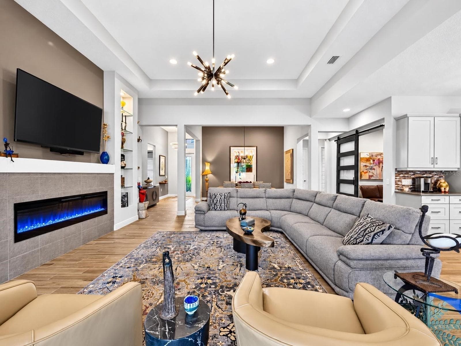 Single Family Residence at 800 TAILWIND PL, SARASOTA, photo 13 of 100