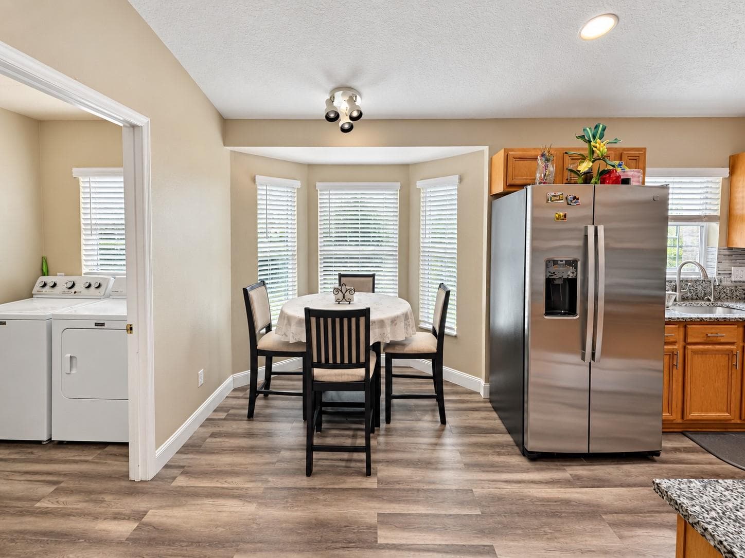 Single Family Residence at 527 DUNOON ST, OCOEE, photo 7 of 18