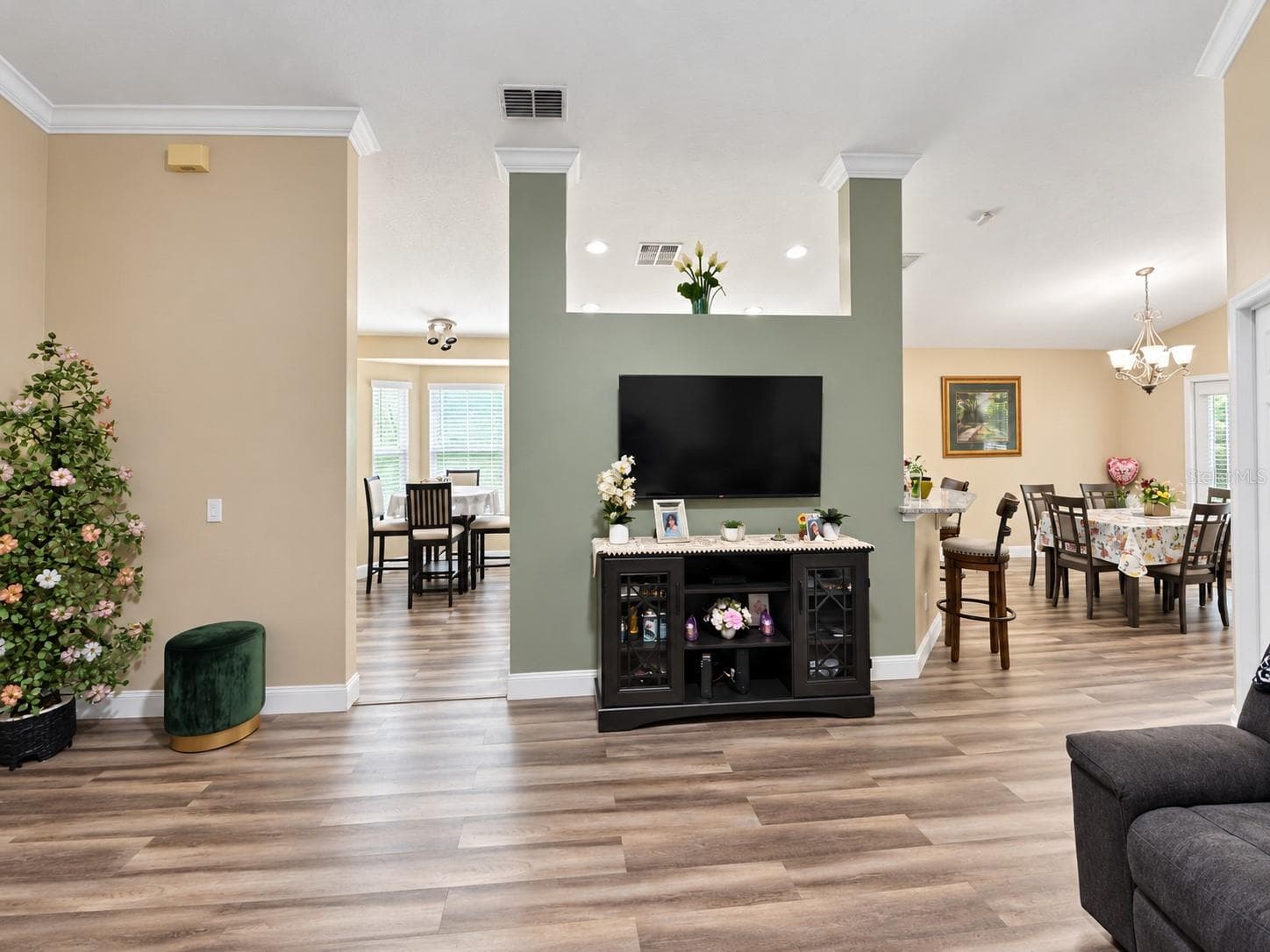 Single Family Residence at 527 DUNOON ST, OCOEE, photo 9 of 18