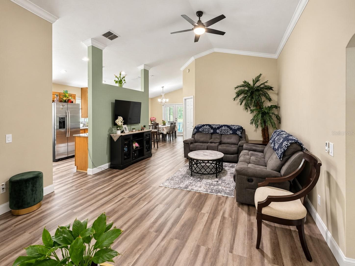 Single Family Residence at 527 DUNOON ST, OCOEE, photo 10 of 18
