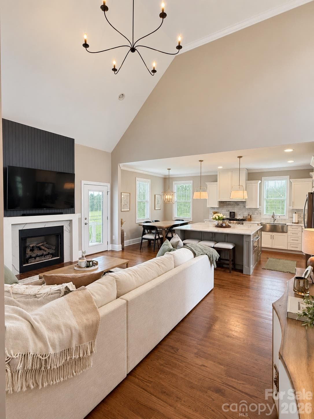 Single Family Residence at 121 Westfields Drive, Taylorsville, photo 2 of 22