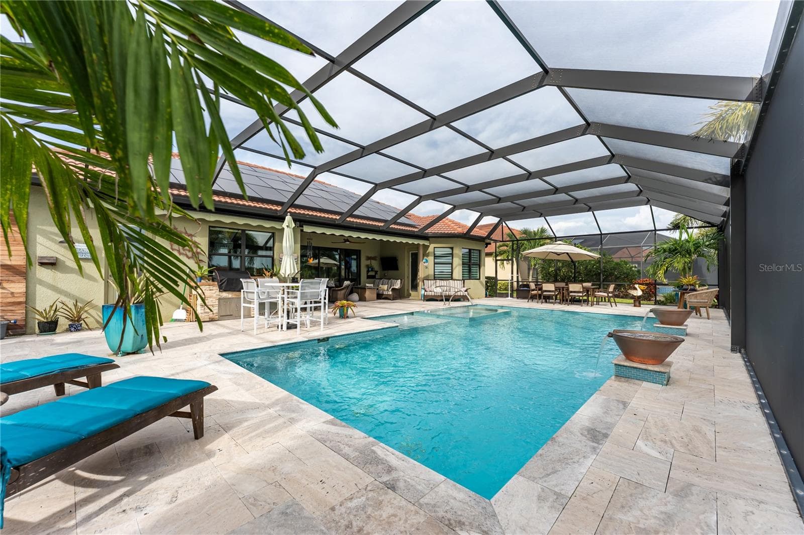 Single Family Residence at 10733 TARFLOWER DR, VENICE, photo 10 of 83