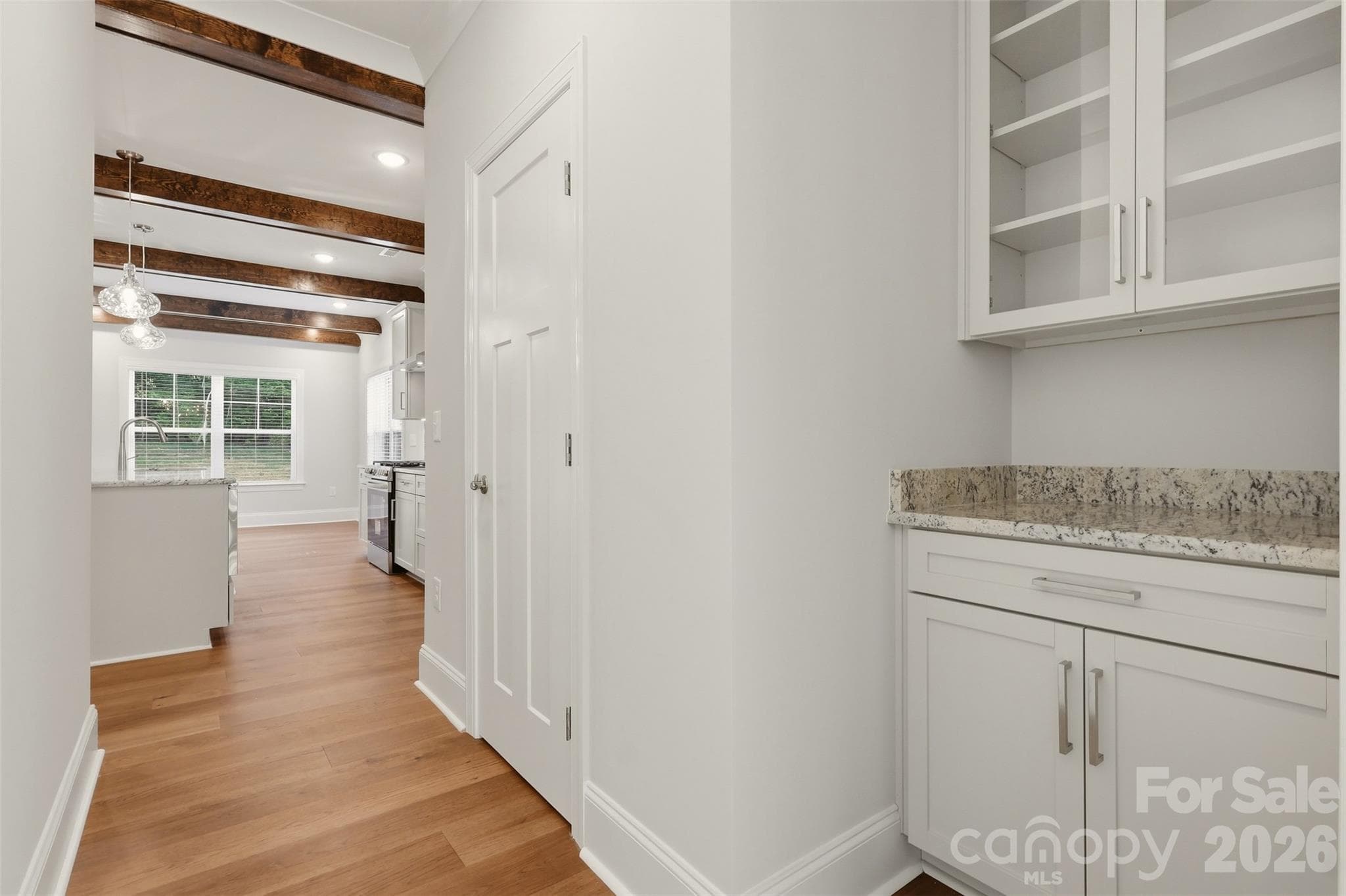 Single Family Residence at 201 Indian Wells Circle, Lexington, photo 11 of 48