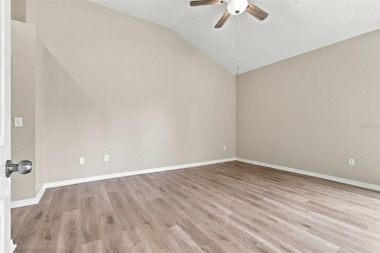 Single Family Residence at 28436 OPENFIELD LOOP, WESLEY CHAPEL, photo 25 of 59