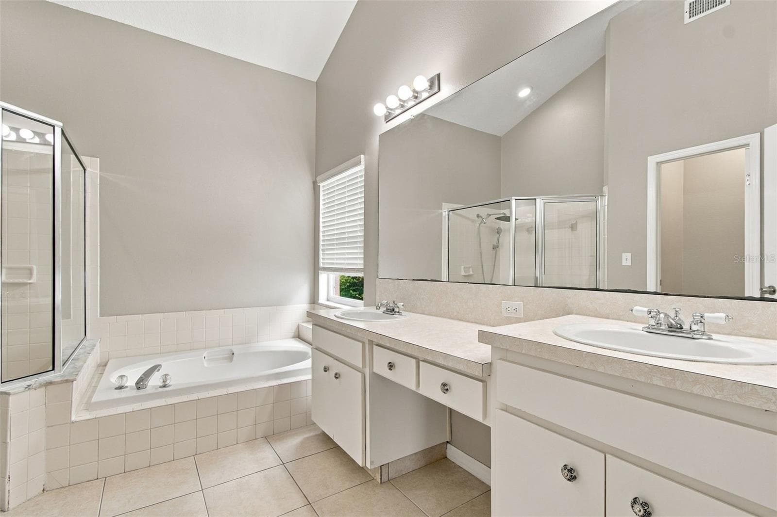 Single Family Residence at 28436 OPENFIELD LOOP, WESLEY CHAPEL, photo 32 of 59