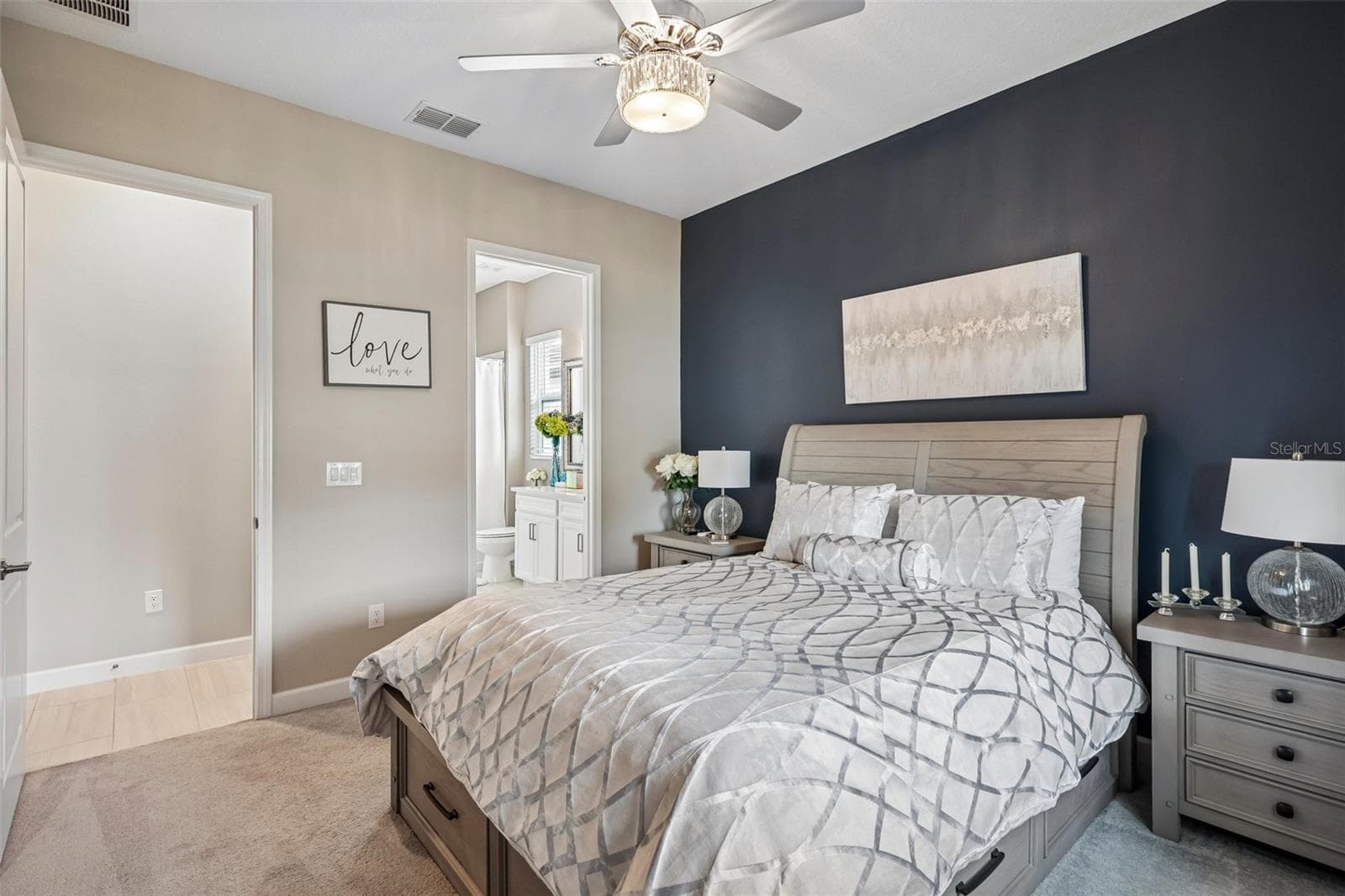 Guest room with attached en-suite - 17022 FORGE SURF ST, LAND O LAKES