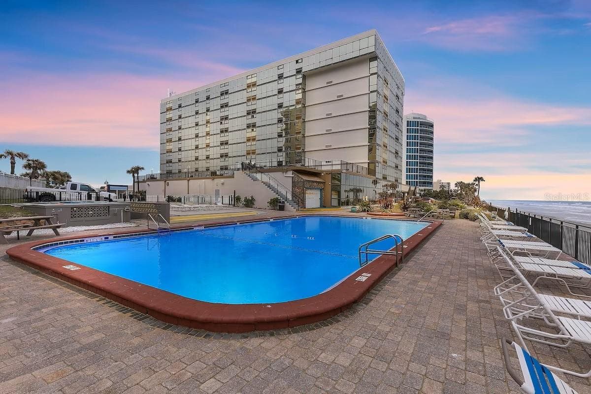 Main Pool - 1909 S ATLANTIC AVE #605, DAYTONA BEACH