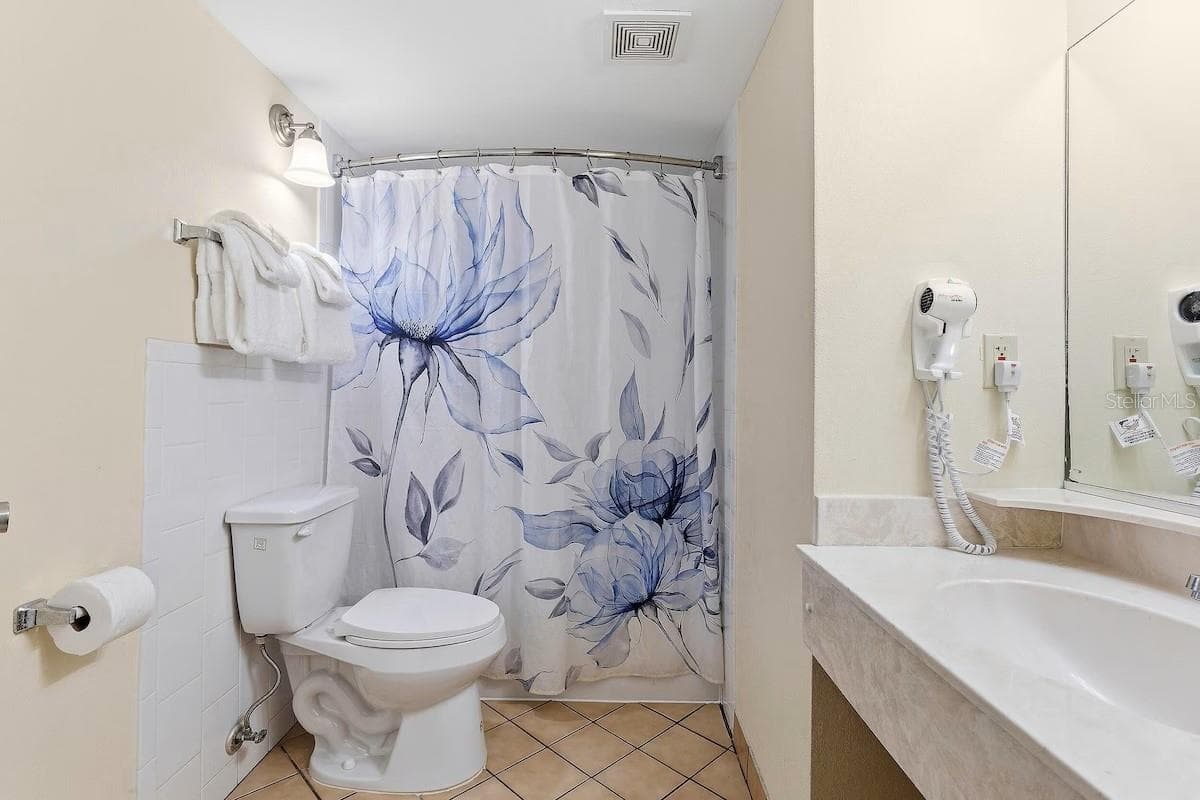 *#605 - 1909 S ATLANTIC AVE #605, DAYTONA BEACH