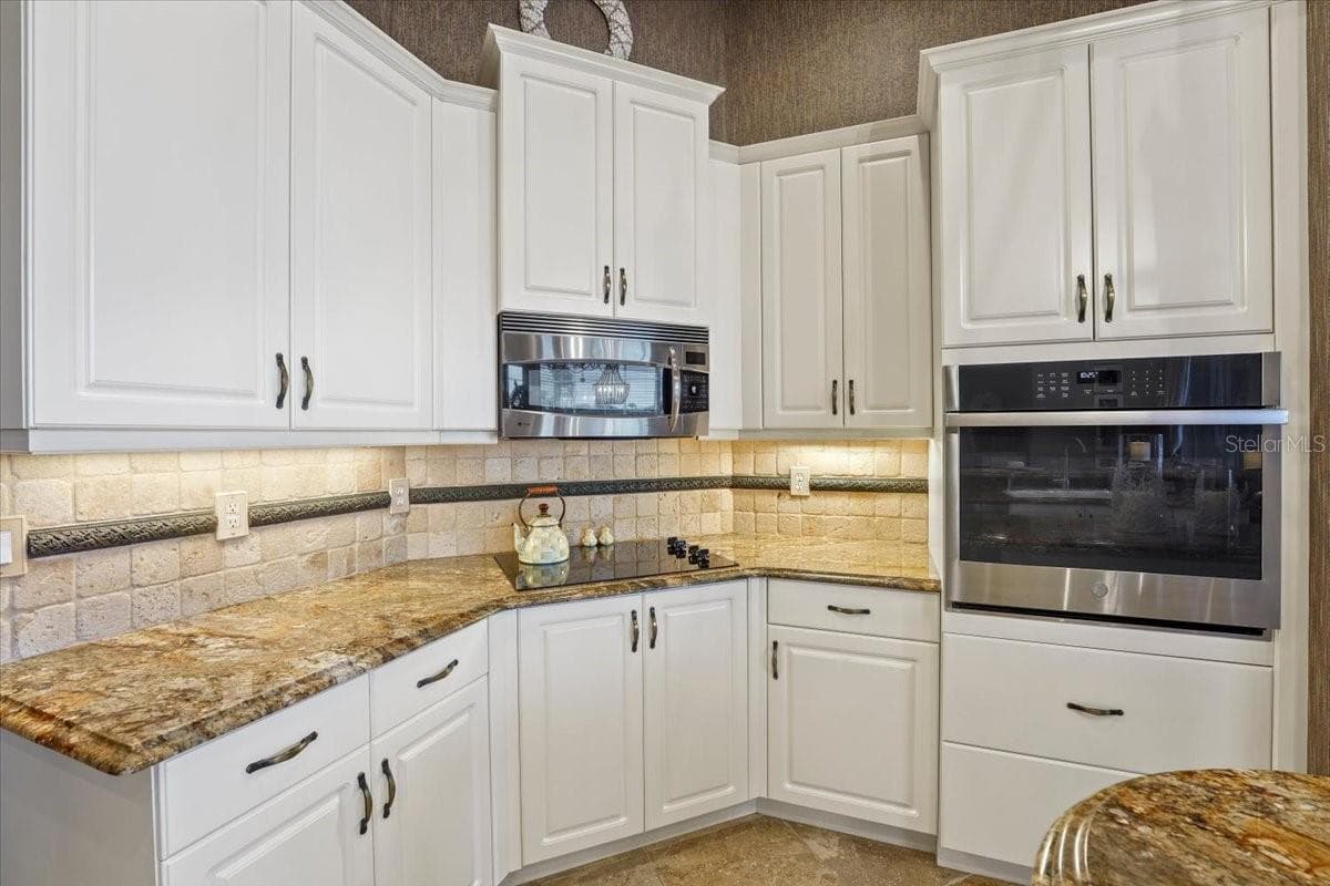 Kitchen - 6627 MERRYVALE LN, PORT ORANGE