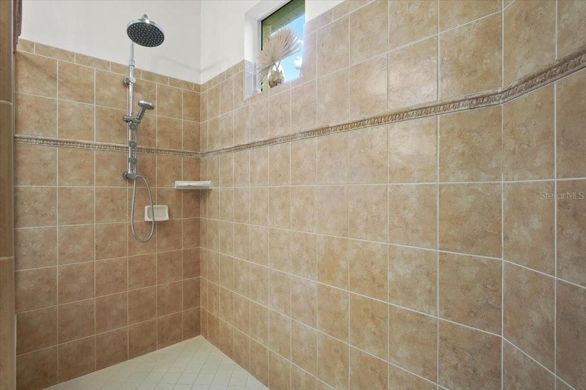 Primary Oversized shower - 6627 MERRYVALE LN, PORT ORANGE