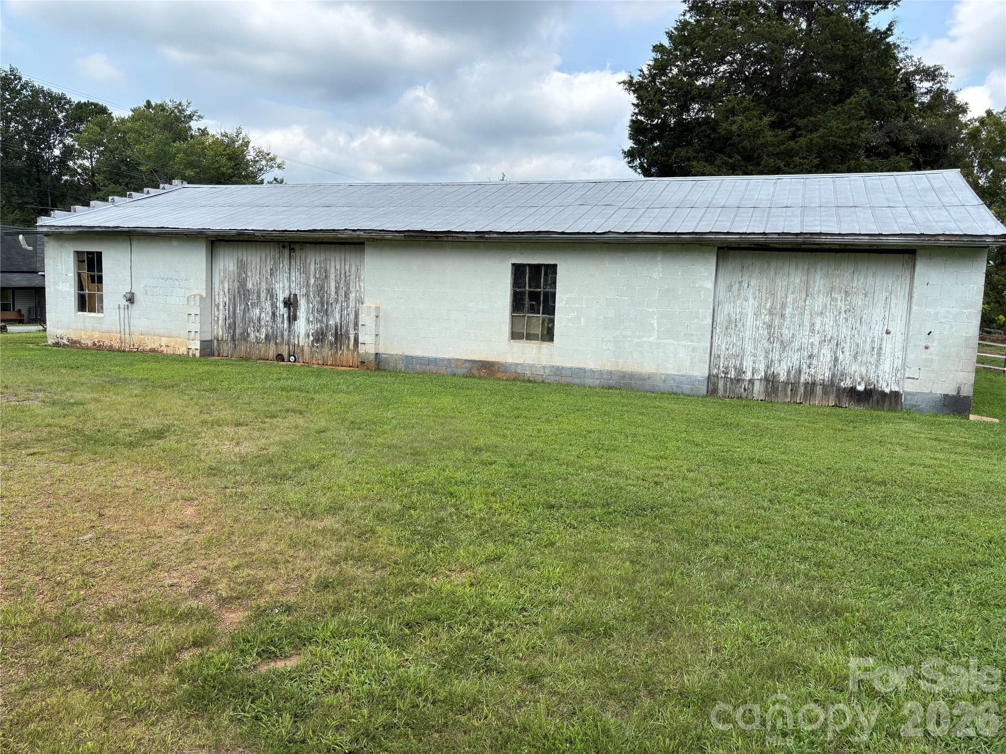 Single Family Residence at 6144 Hudlow Road, Union Mills, photo 4 of 32