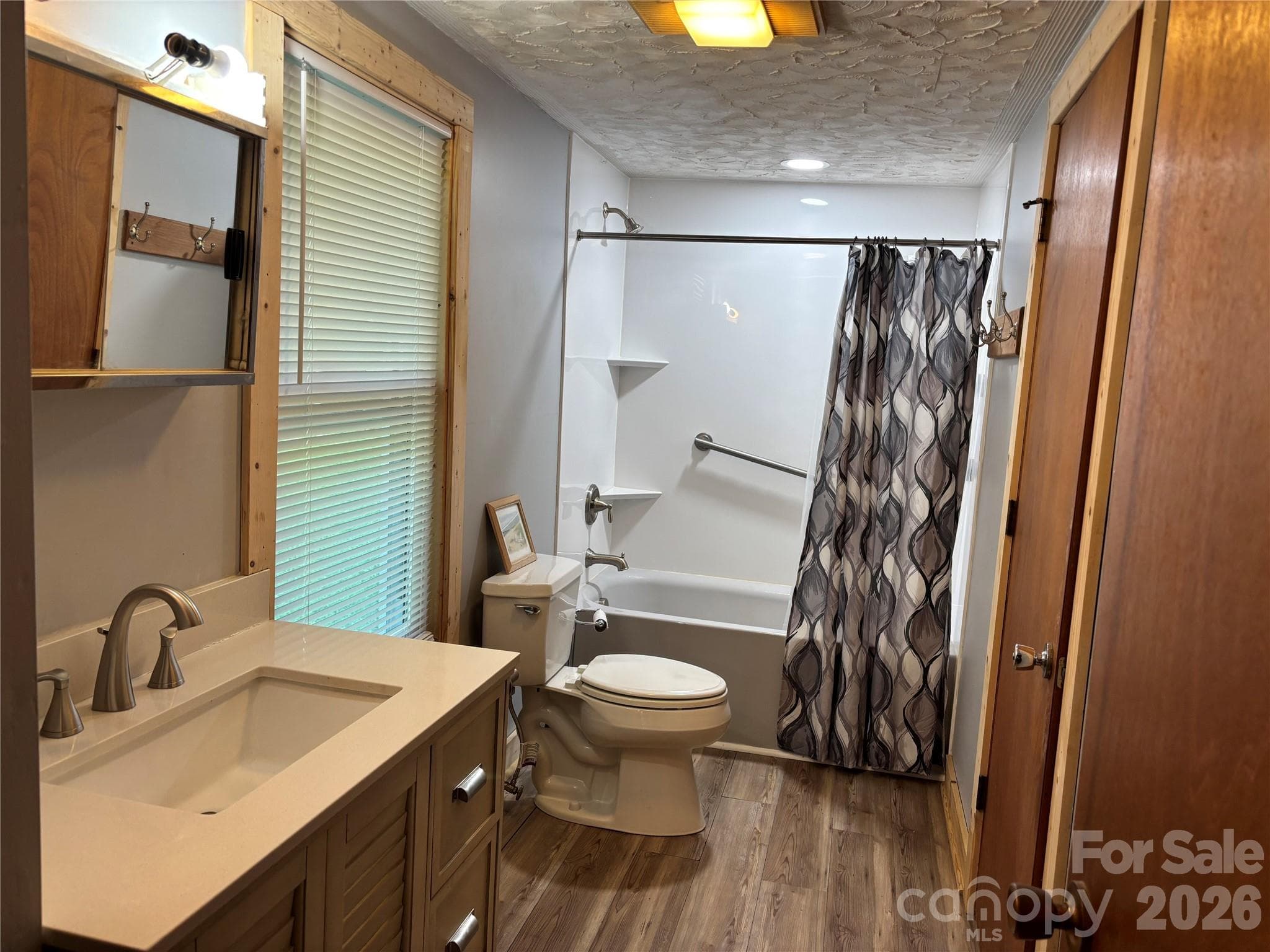 Single Family Residence at 6144 Hudlow Road, Union Mills, photo 15 of 32