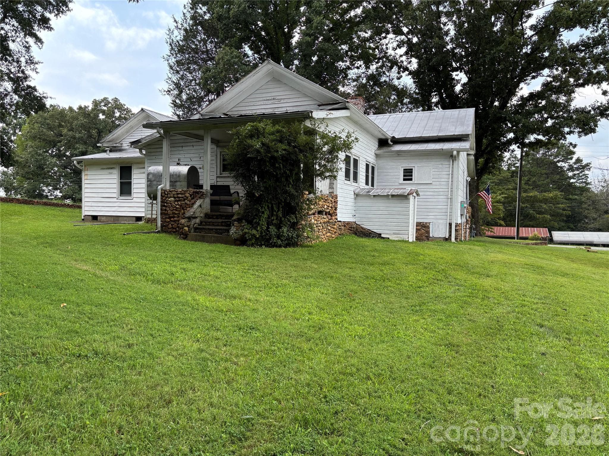 Single Family Residence at 6144 Hudlow Road, Union Mills, photo 19 of 32