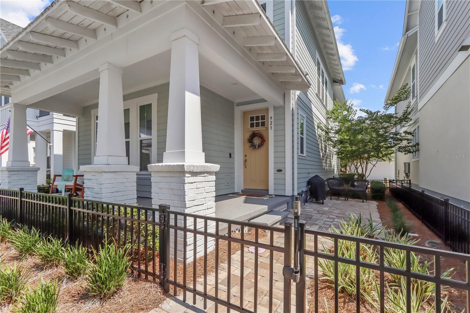Single Family Residence at 923 COLIE ALY, WINTER GARDEN, photo 3 of 27