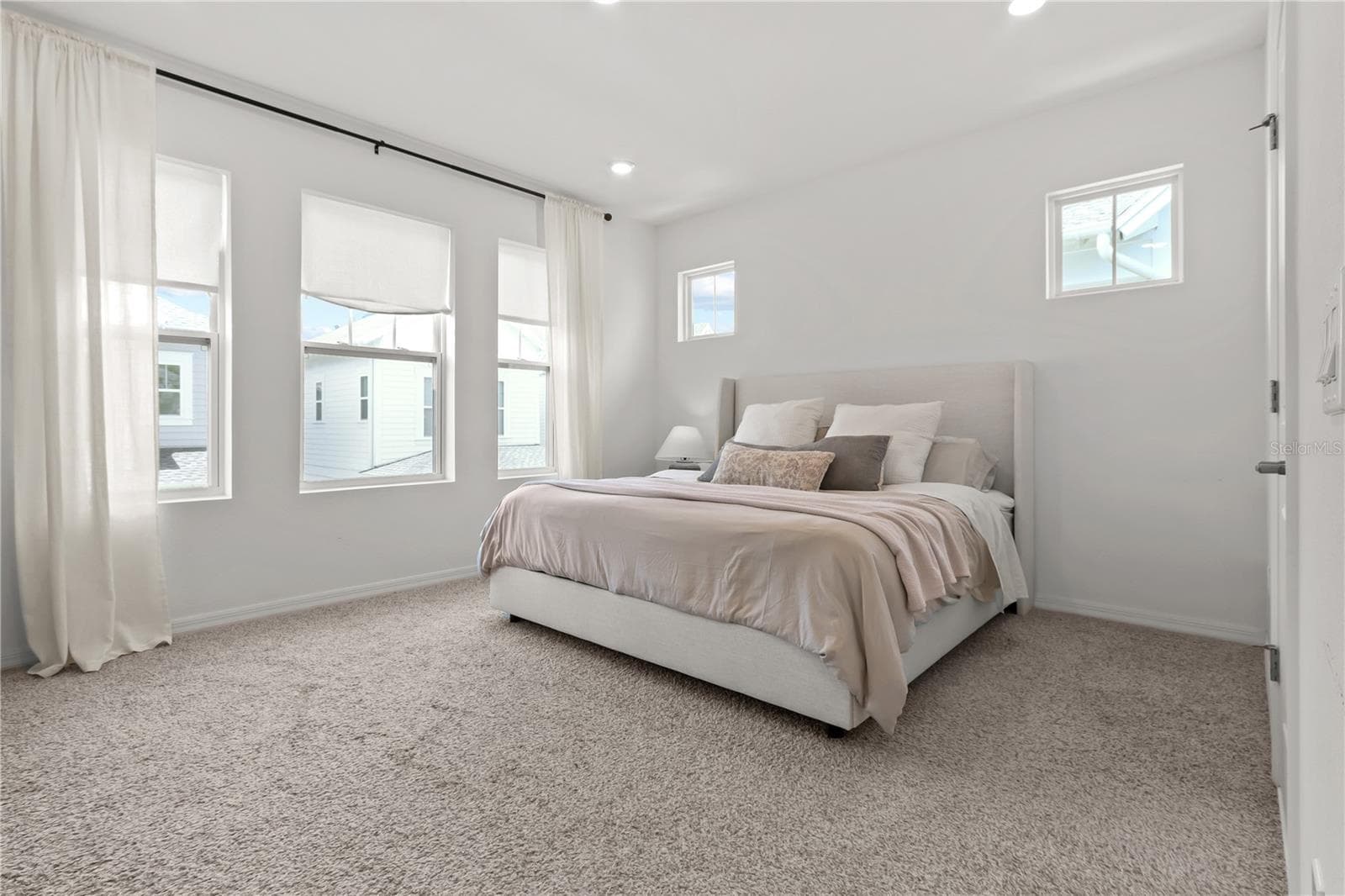 Single Family Residence at 923 COLIE ALY, WINTER GARDEN, photo 15 of 27