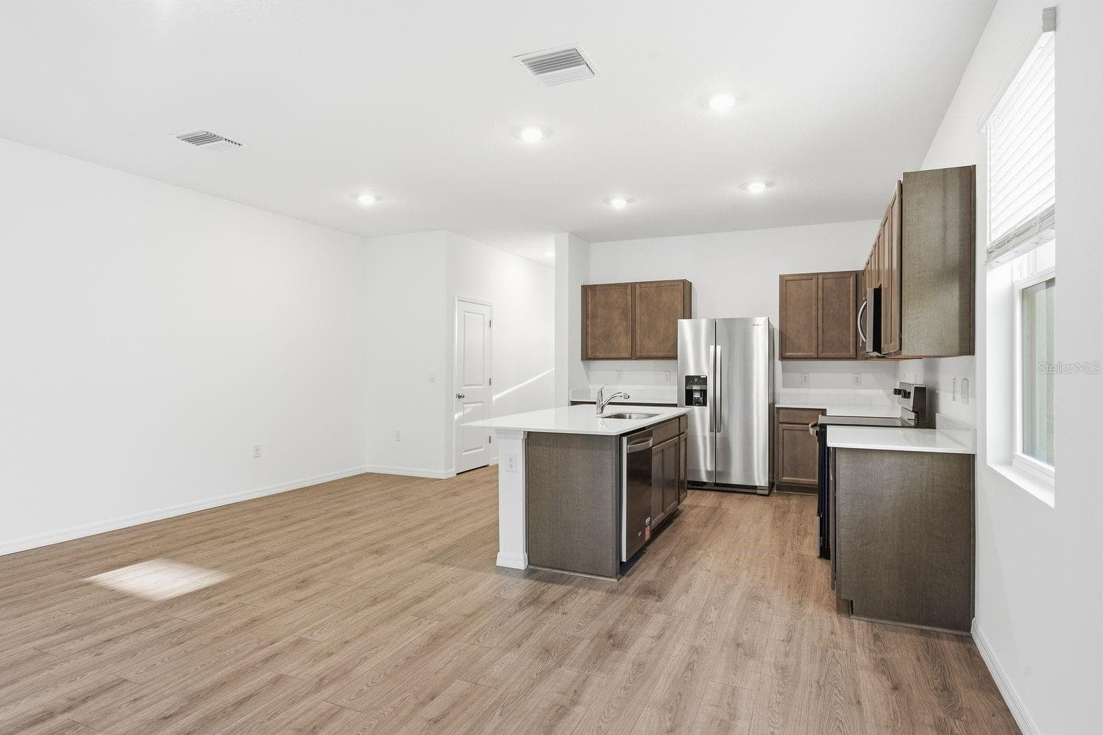 Townhouse at 32451 WELLING BLADE LOOP, WESLEY CHAPEL, photo 14 of 46