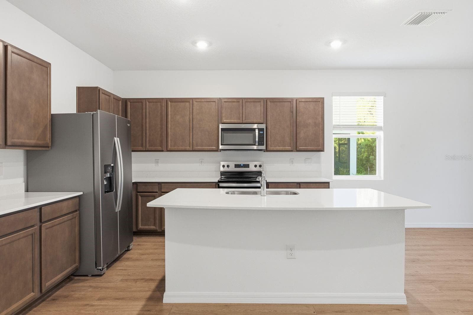 Townhouse at 32451 WELLING BLADE LOOP, WESLEY CHAPEL, photo 16 of 46