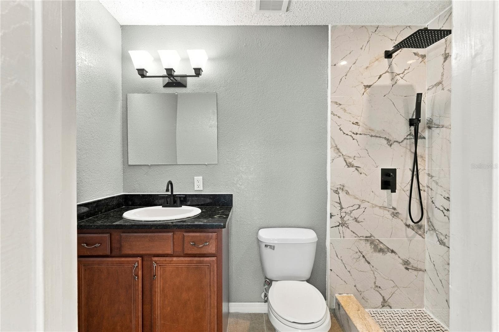 Primary Bedroom Bath - 738 HAVEN PL, TARPON SPRINGS