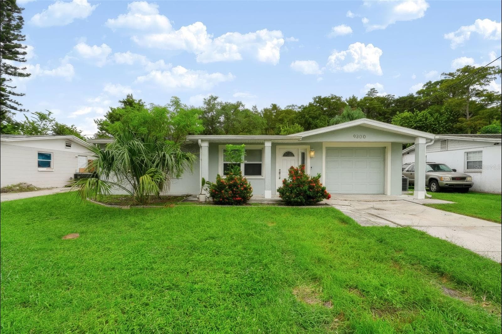 Single Family Residence at 9300 UNICORN AVE, PORT RICHEY, photo 2 of 27