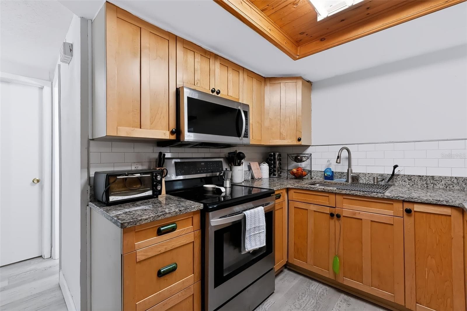 Single Family Residence at 9300 UNICORN AVE, PORT RICHEY, photo 11 of 27