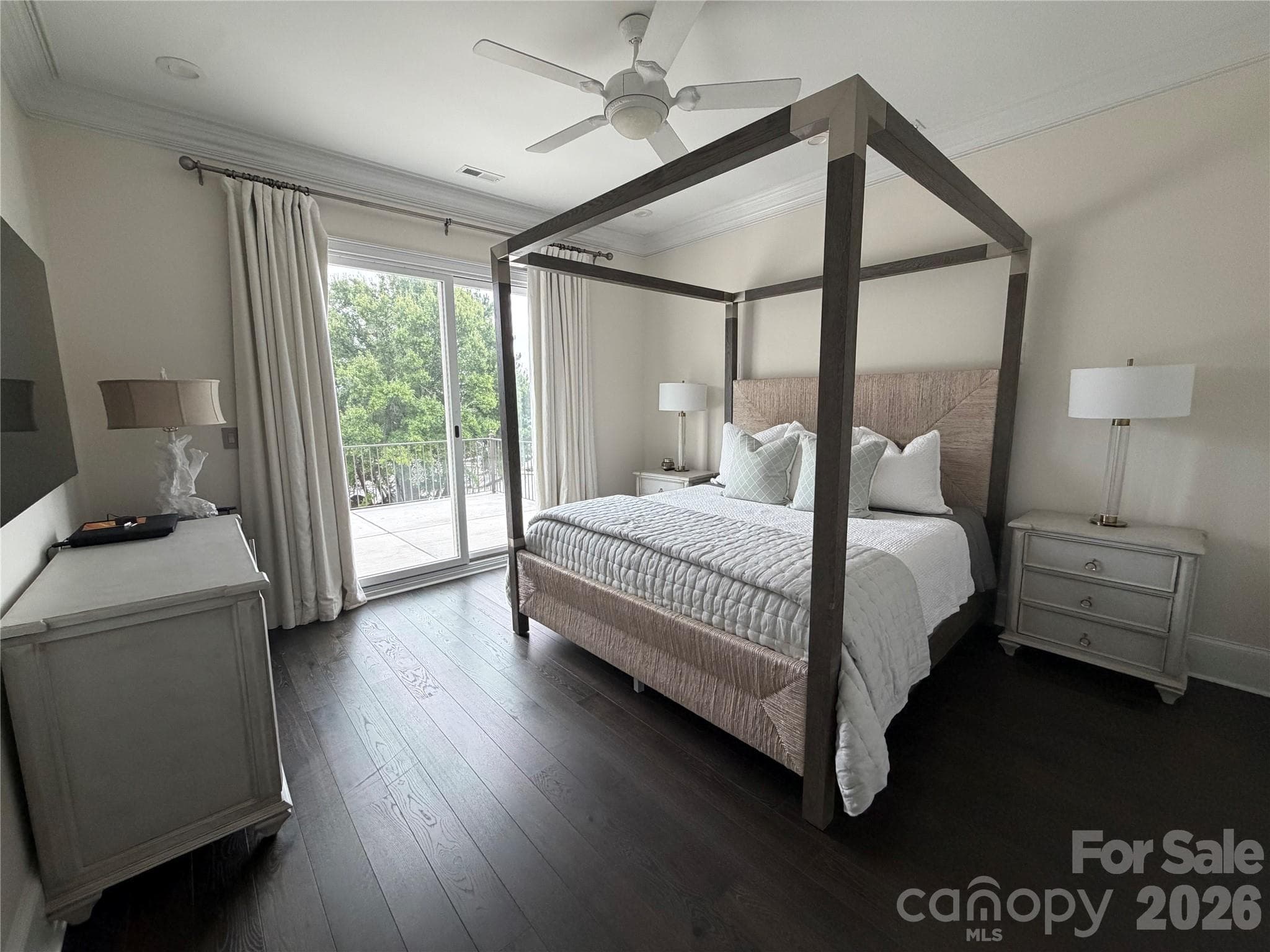 Single Family Residence at 17532 Sail View Drive, Cornelius, photo 6 of 9