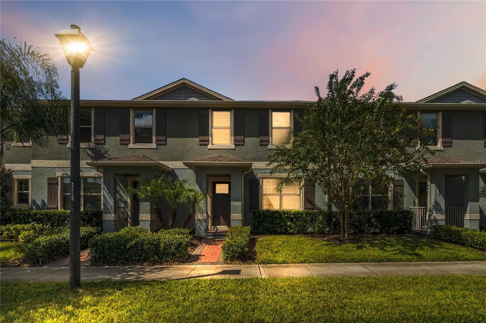 Townhouse at 10114 SALT POINT DR, WINTER GARDEN, photo 2 of 36
