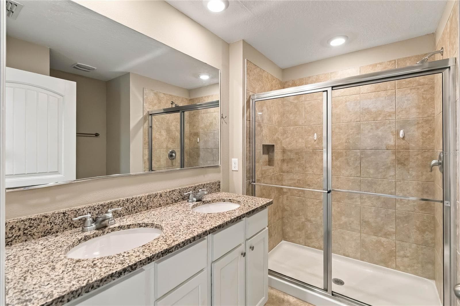 Townhouse at 10114 SALT POINT DR, WINTER GARDEN, photo 25 of 36