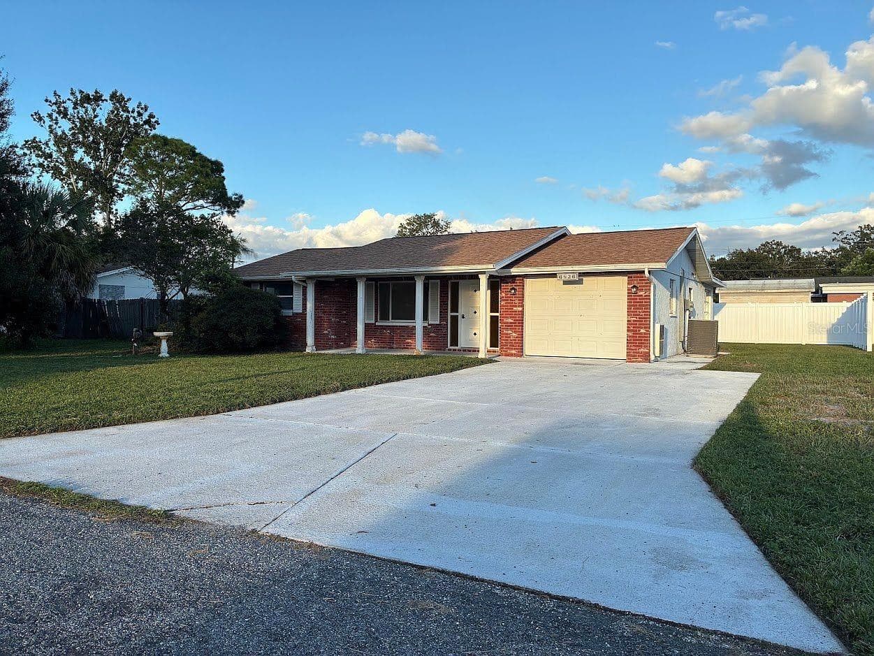 Single Family Residence at 6826 LINGO CT, NEW PORT RICHEY, photo 2 of 33
