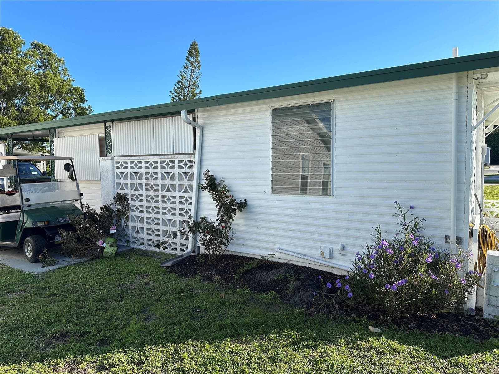 Mobile Home at 1784 MIDLOTHIAN ST, SARASOTA, photo 19 of 70