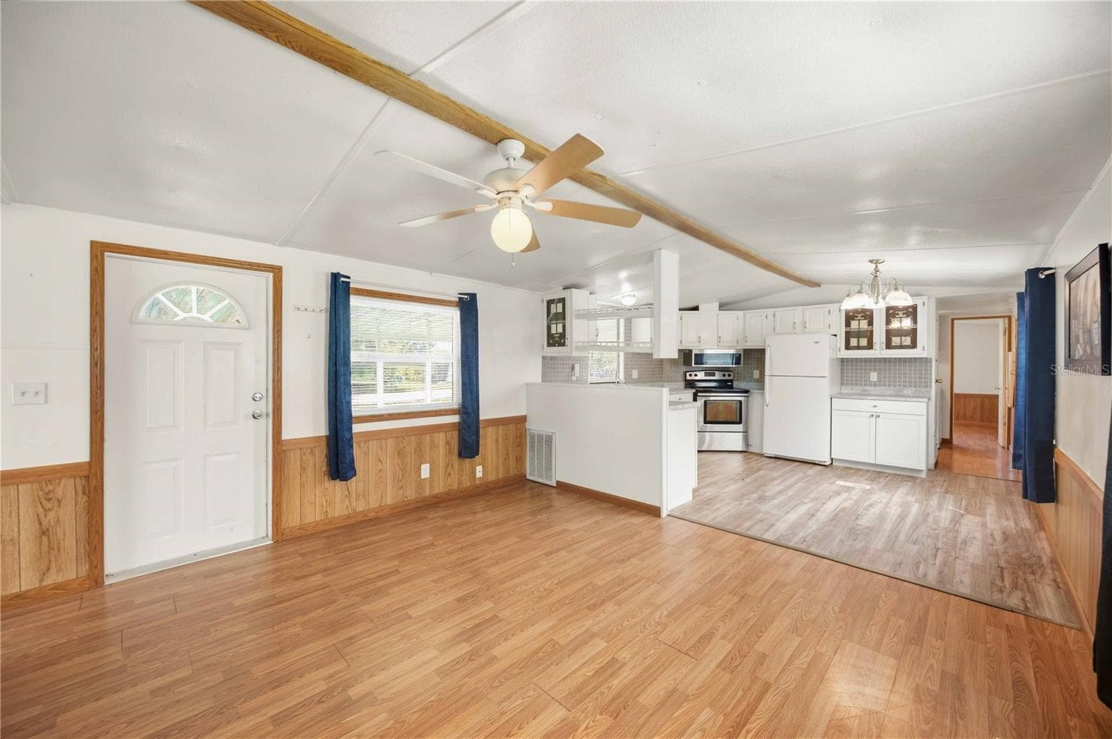 Manufactured Home at 6619 ORANGE BLOSSOM LN, PUNTA GORDA, photo 10 of 46