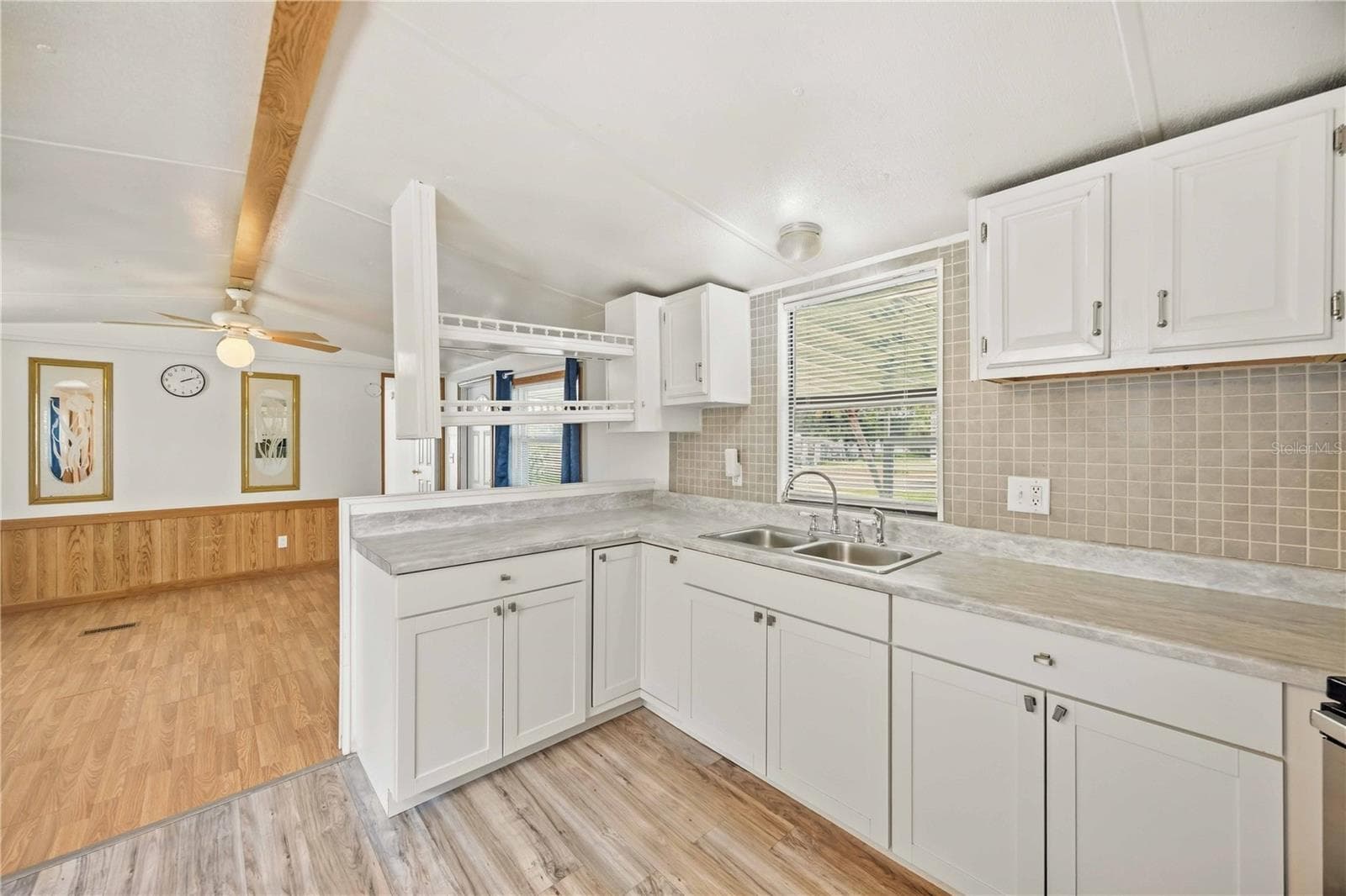 Manufactured Home at 6619 ORANGE BLOSSOM LN, PUNTA GORDA, photo 13 of 46