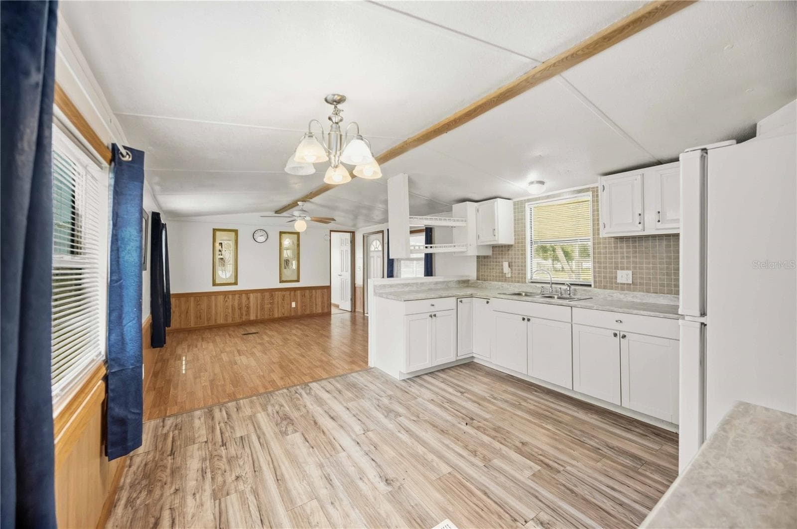 Manufactured Home at 6619 ORANGE BLOSSOM LN, PUNTA GORDA, photo 15 of 46