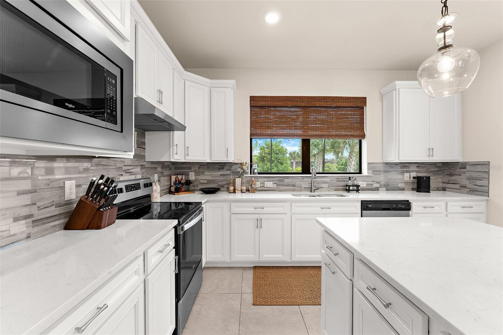 Single Family Residence at 13554 NOBILIO ST, VENICE, photo 12 of 82