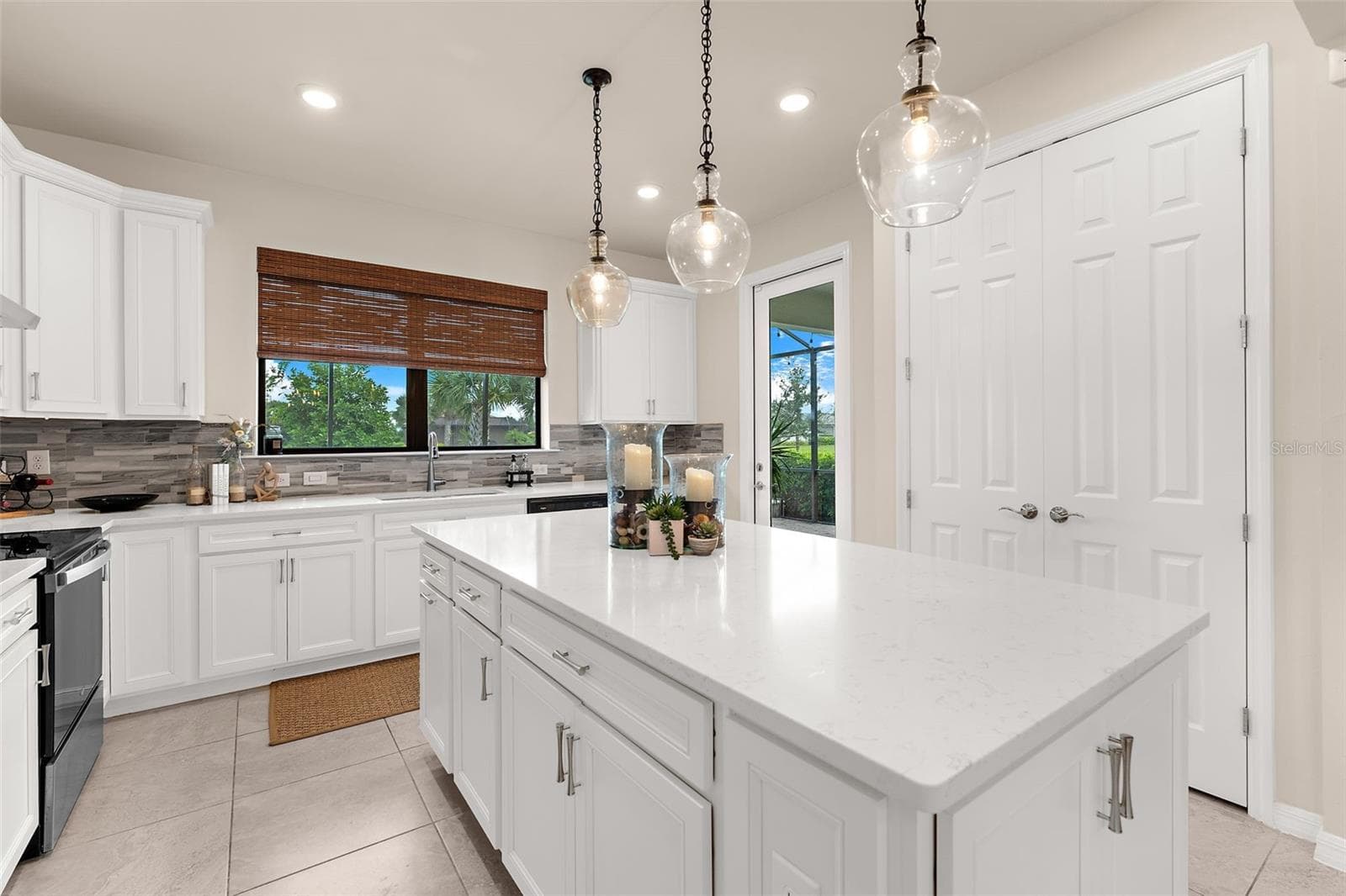 Single Family Residence at 13554 NOBILIO ST, VENICE, photo 14 of 82