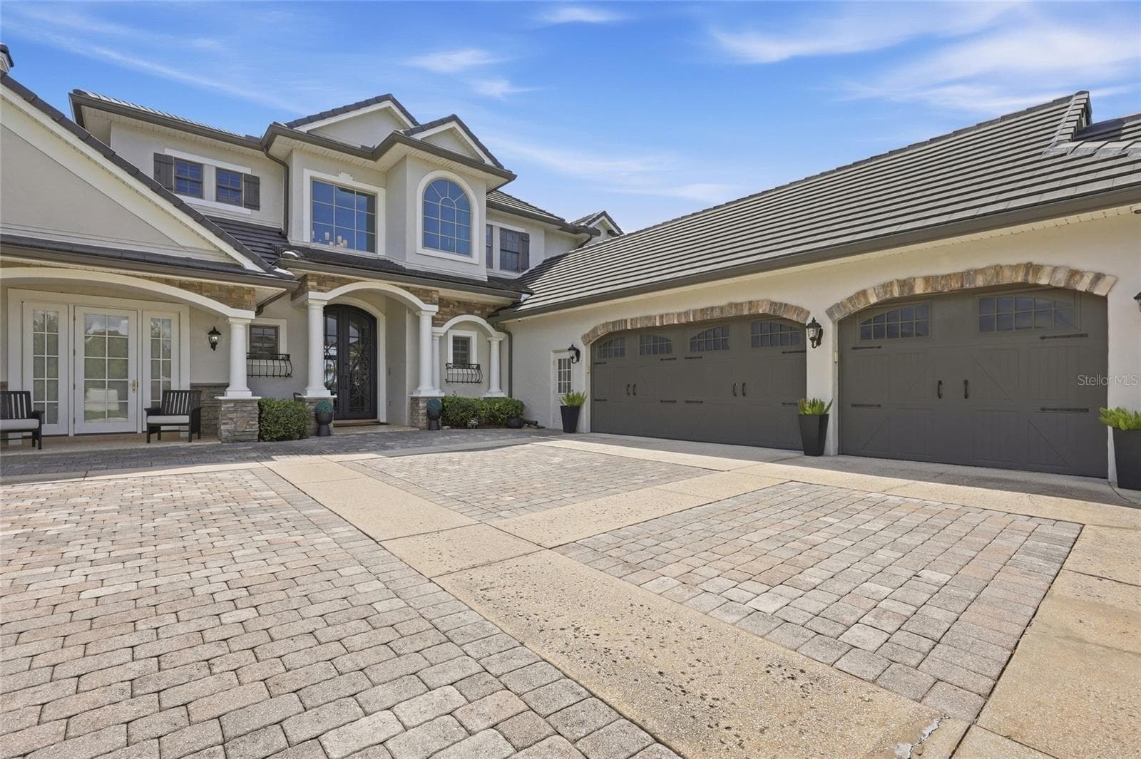 3-CAR GARAGE - 9602 MAYWOOD DR, WINDERMERE