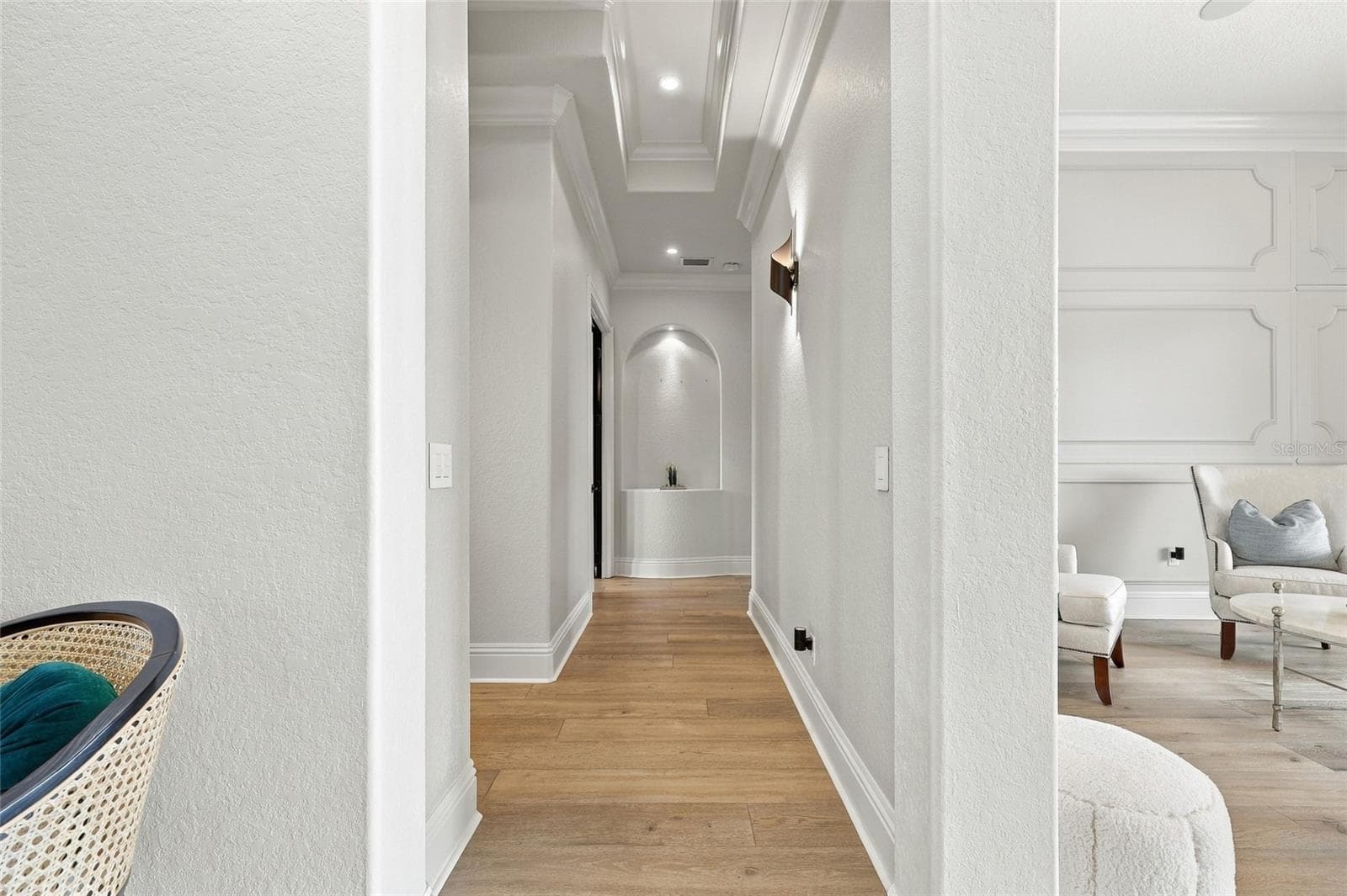 FRONT HALLWAY - 9602 MAYWOOD DR, WINDERMERE