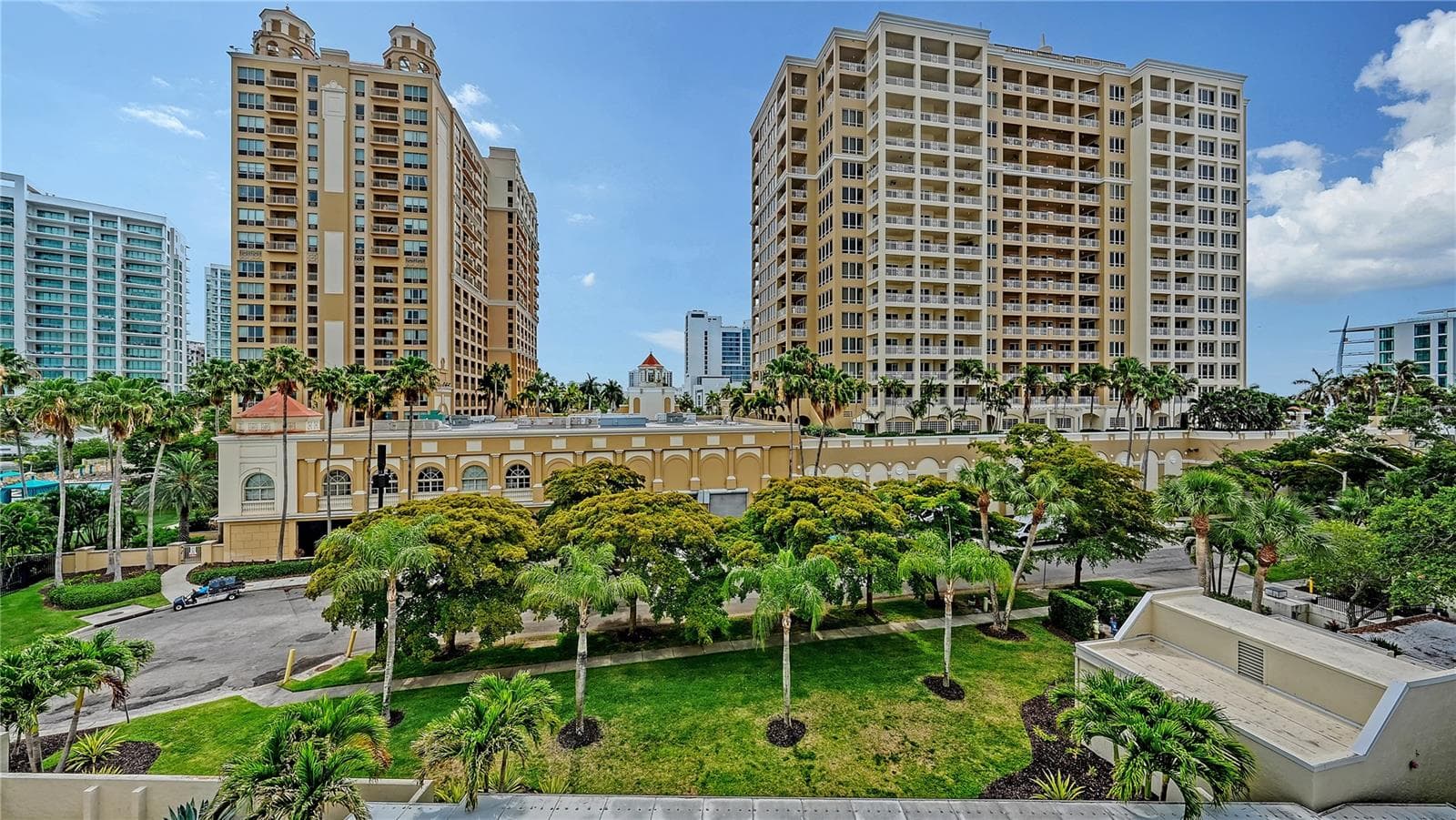 Condominium at 99 SUNSET DR #401, SARASOTA, photo 31 of 49
