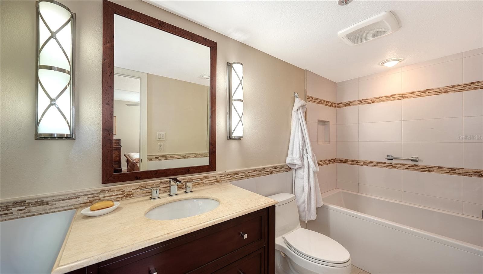 Condominium at 99 SUNSET DR #401, SARASOTA, photo 37 of 49