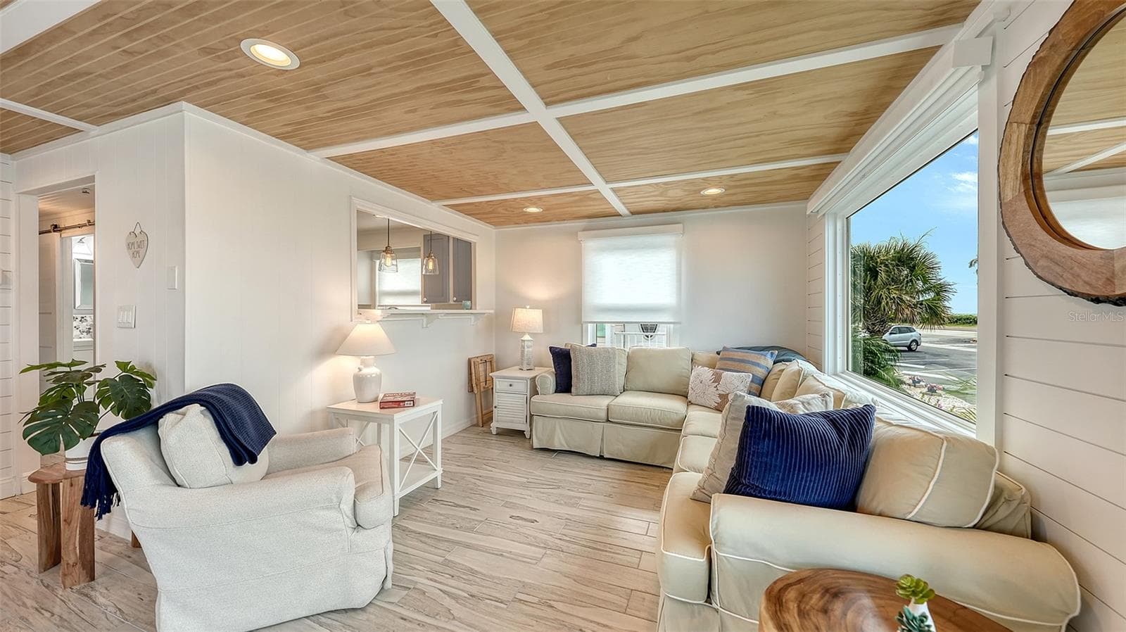 Living room - 3710 GULF OF MEXICO DR #A3, LONGBOAT KEY