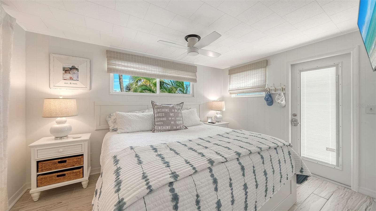 Owner's bedroom with door to patio - 3710 GULF OF MEXICO DR #A3, LONGBOAT KEY