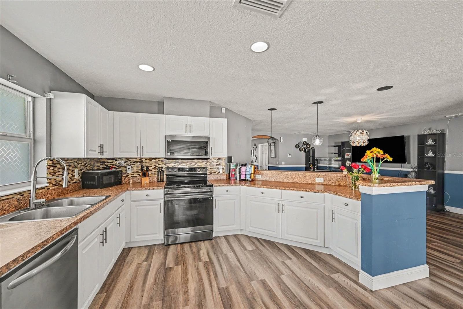 Single Family Residence at 1812 PEACEFUL PALM ST, RUSKIN, photo 11 of 31