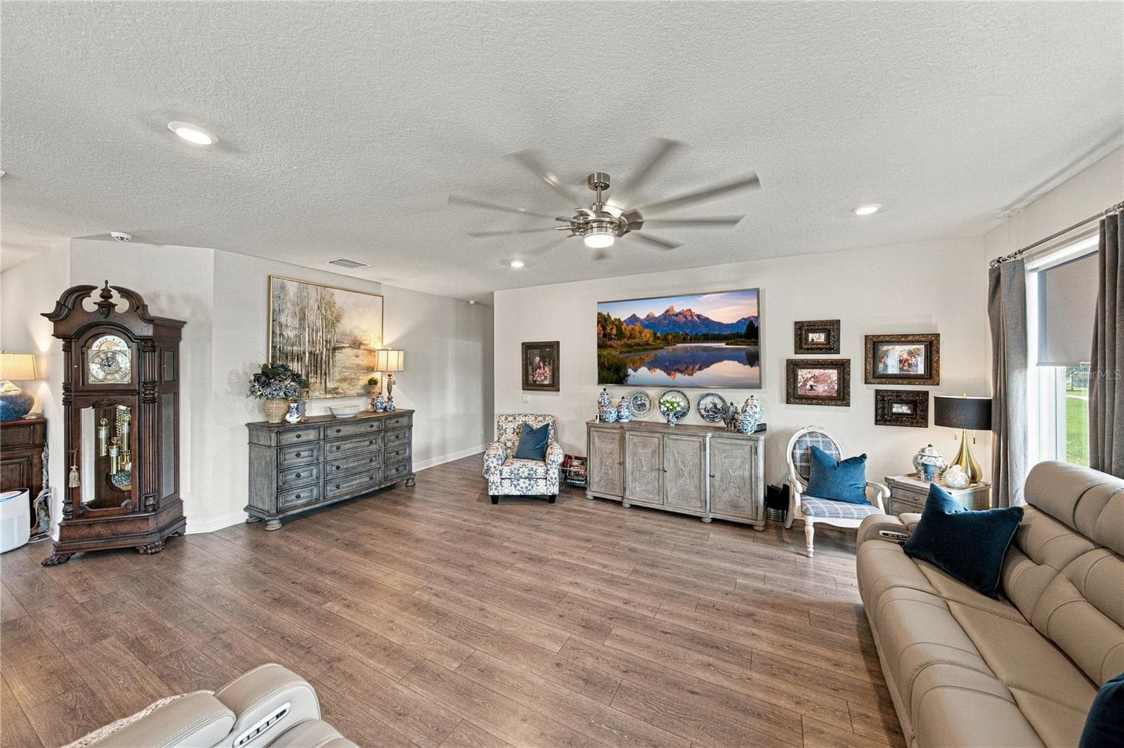 Single Family Residence at 12917 OAK ST, SAN ANTONIO, photo 12 of 55