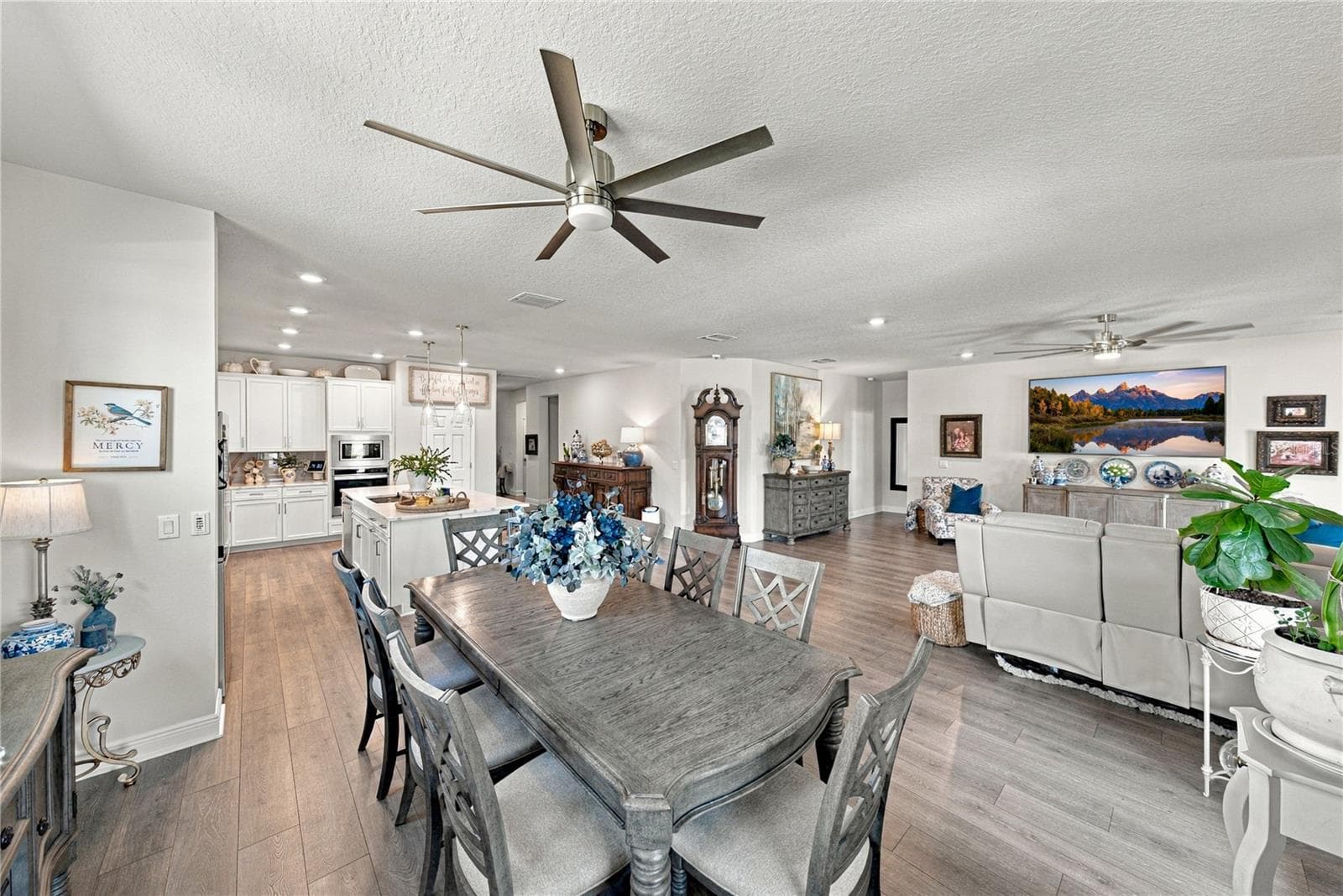 Single Family Residence at 12917 OAK ST, SAN ANTONIO, photo 25 of 55