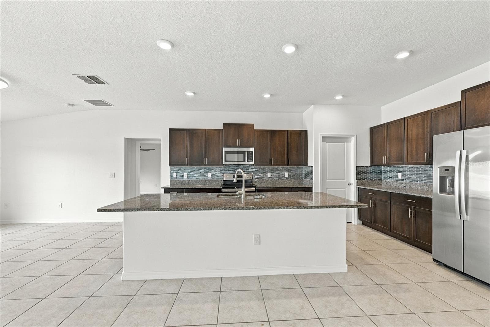 Single Family Residence at 16681 CARLTON POND ST, WIMAUMA, photo 6 of 50