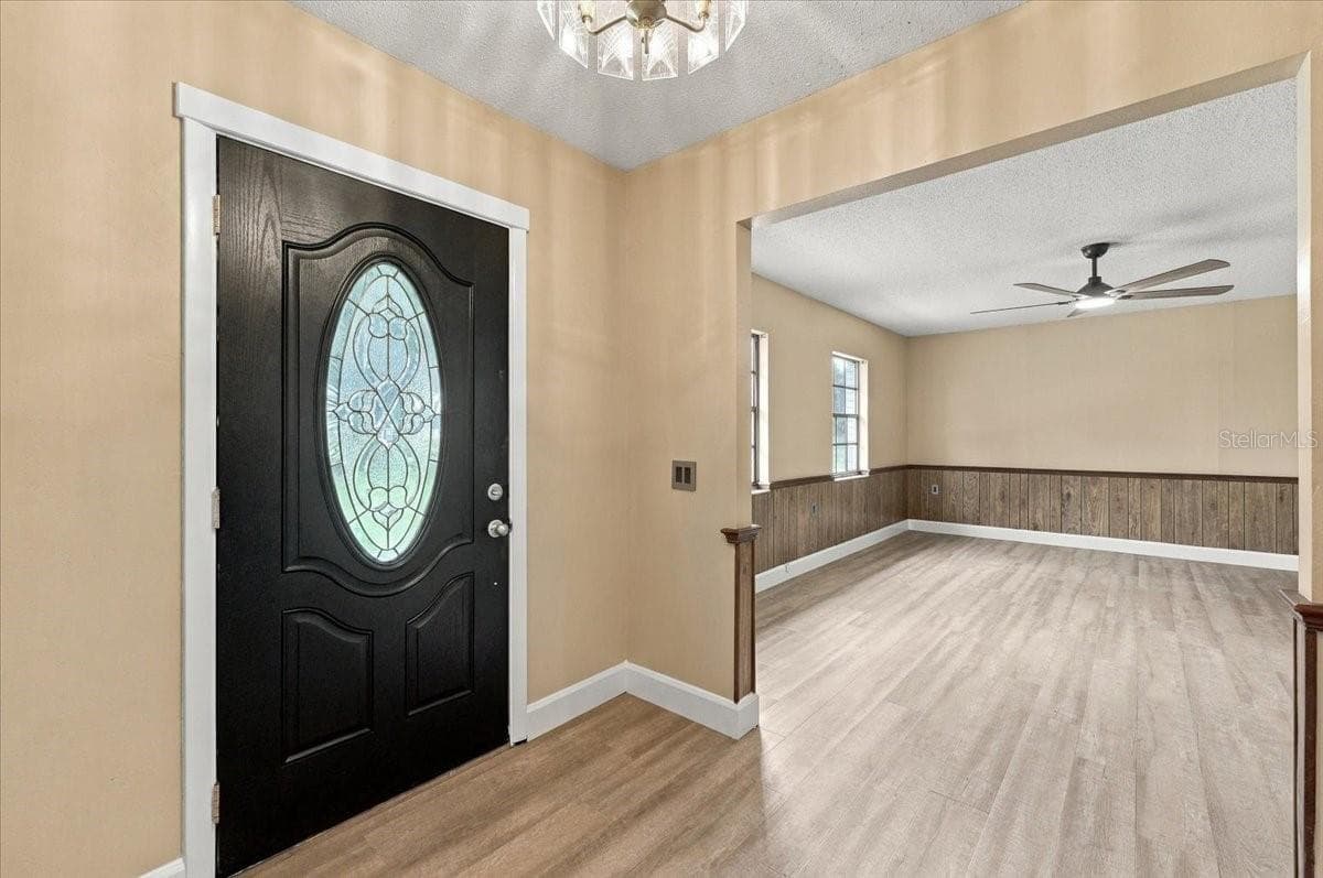 Foyer - 2925 MCGEE RD, PLANT CITY