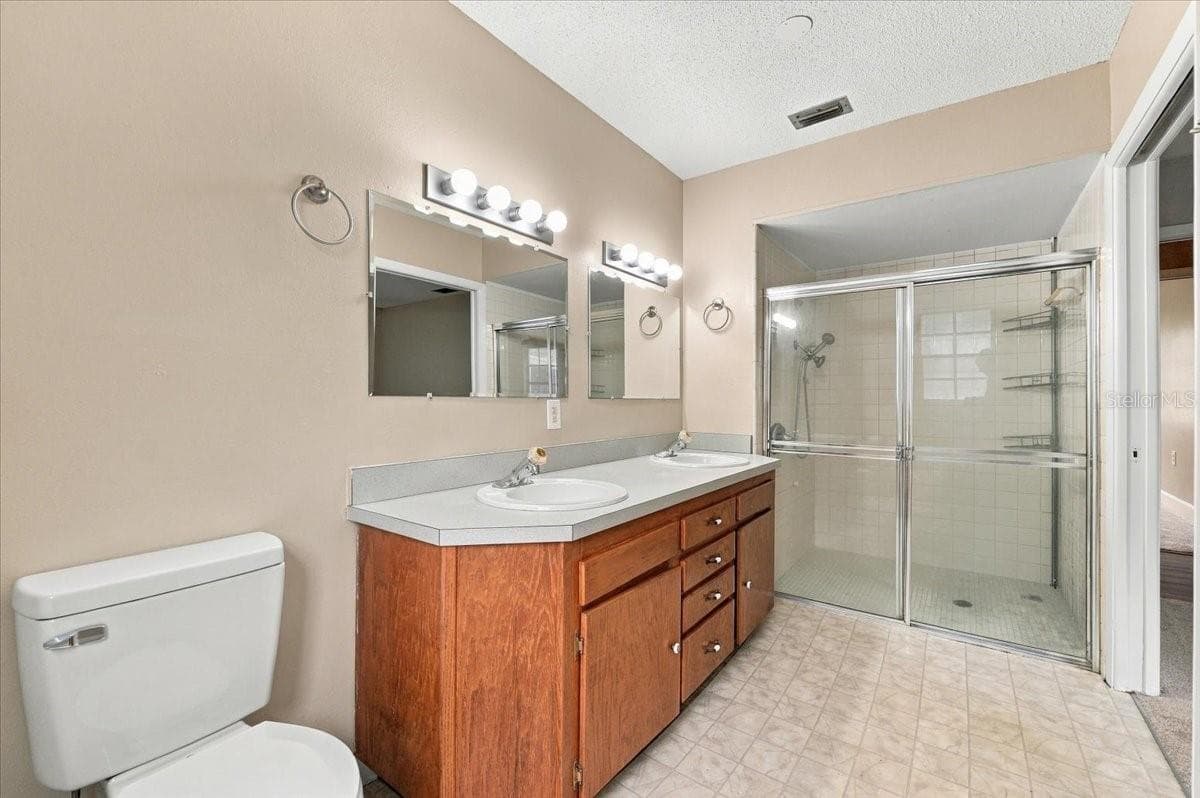 Primary Bathroom - 2925 MCGEE RD, PLANT CITY