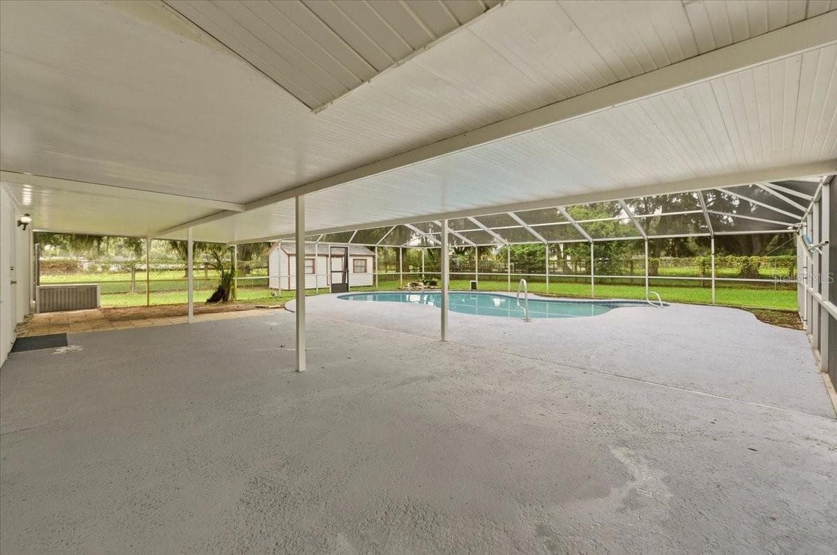 Pool lanai - 2925 MCGEE RD, PLANT CITY